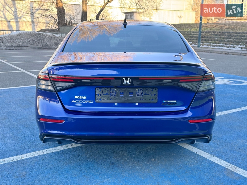 Седан Honda Accord 2023 в Киеве