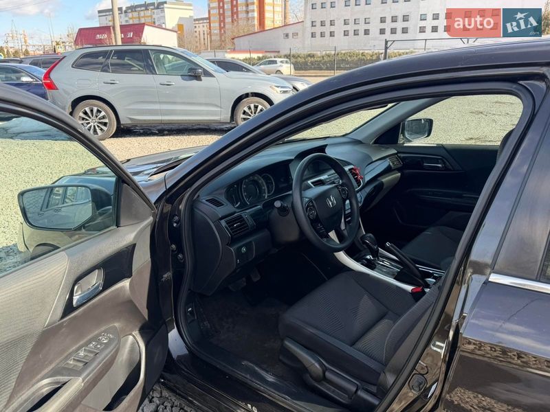 Седан Honda Accord 2016 в Хмельницком