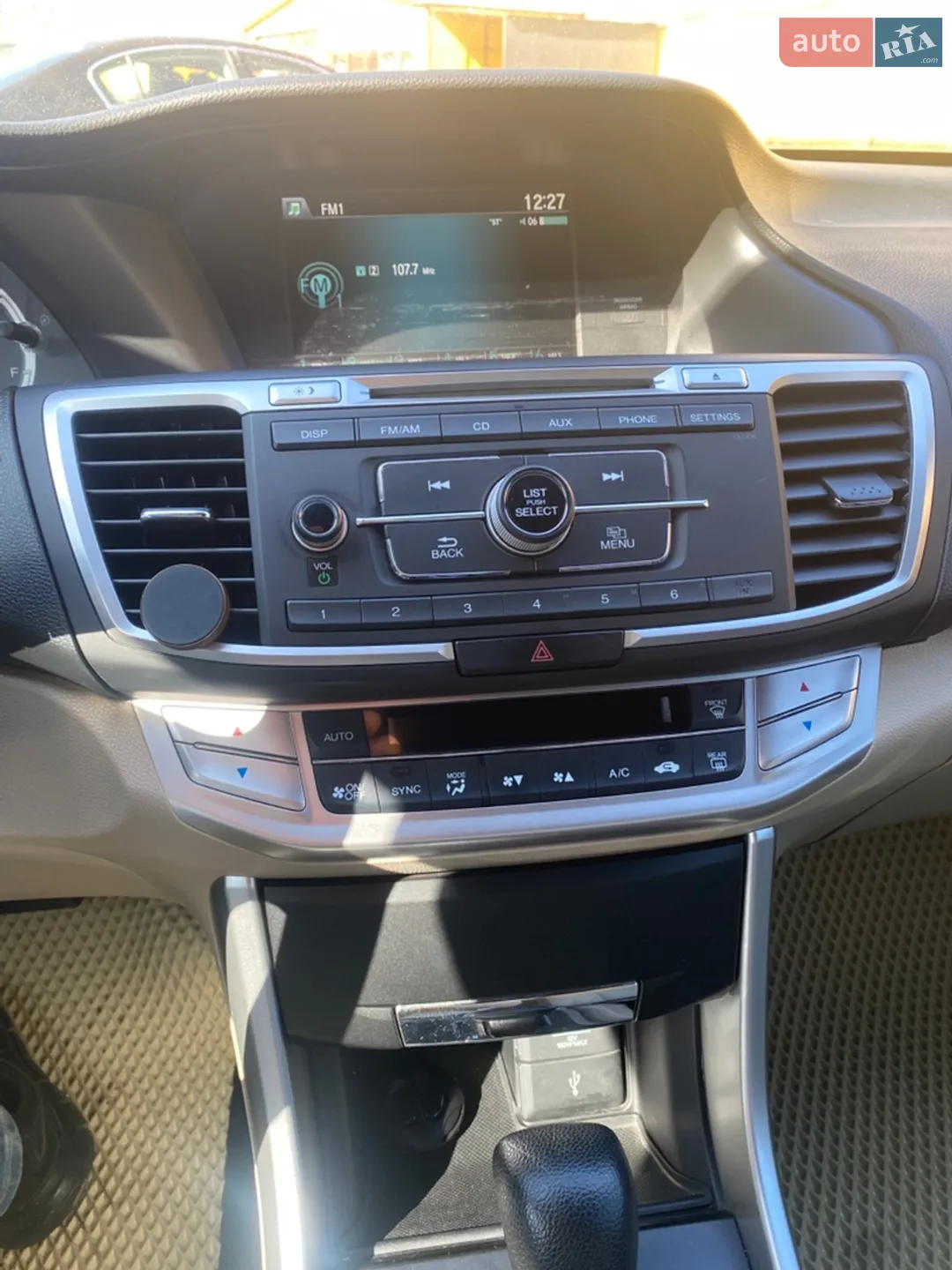 2015 Honda Accord - мініатюра 14