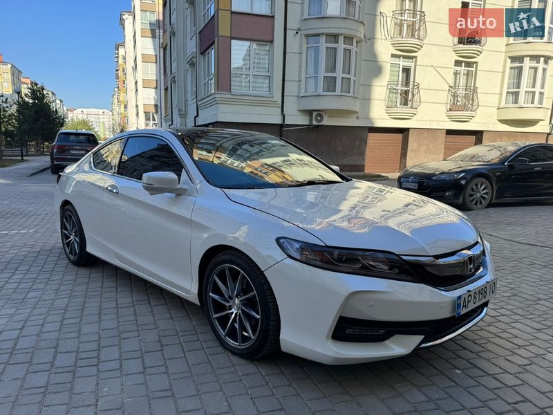 Купе Honda Accord 2015 в Ивано-Франковске