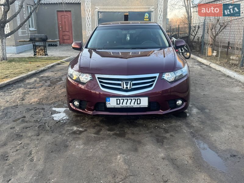 Седан Honda Accord 2011 в Петриковке