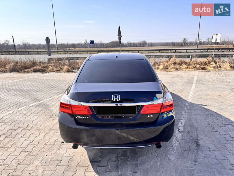 Седан Honda Accord 2015 в Виннице