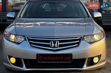Универсал Honda Accord 2010 в Белогородке