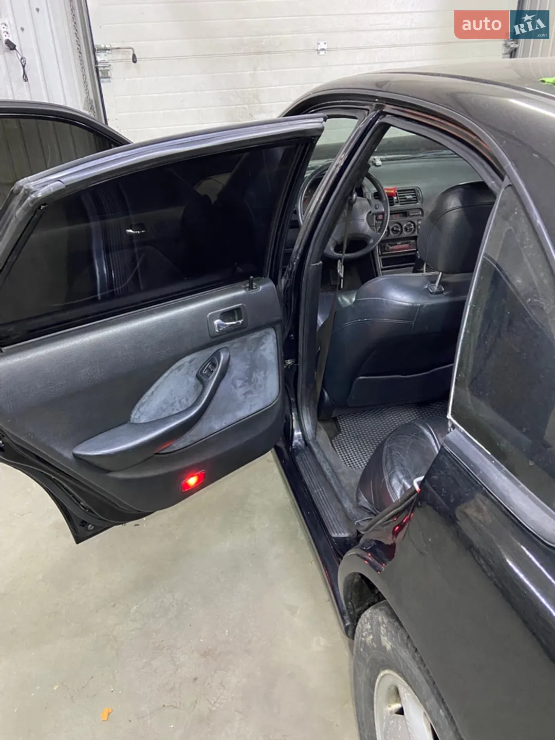 Honda Accord 1993 VIN SHHCC75800U020472 фото оголошення 2 з 19