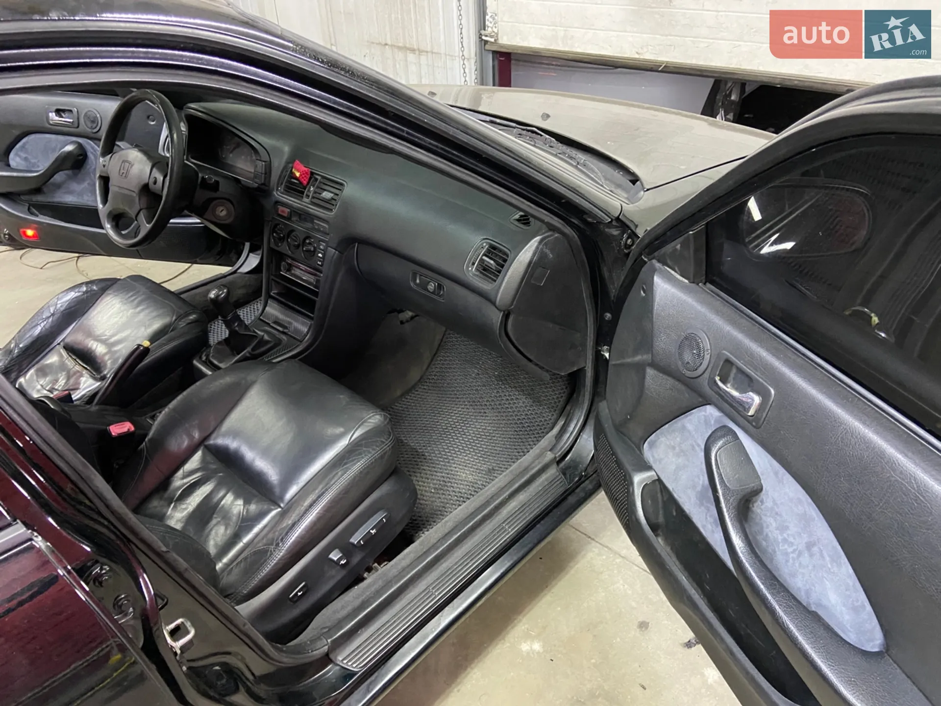 Honda Accord 1993 VIN SHHCC75800U020472 фото оголошення 9 з 19