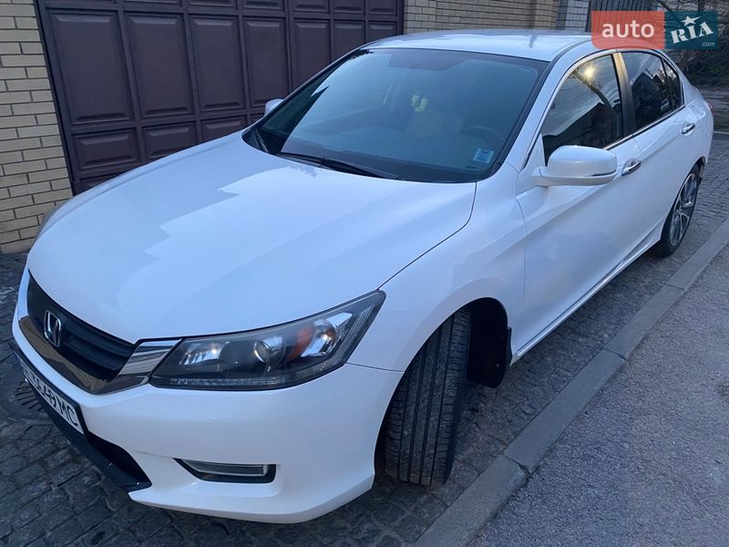 Седан Honda Accord 2013 в Днепре
