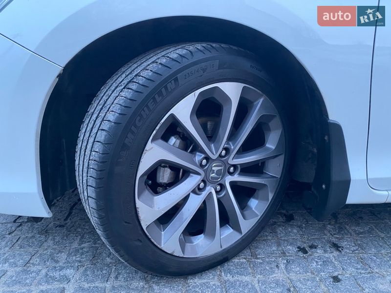 Седан Honda Accord 2013 в Днепре