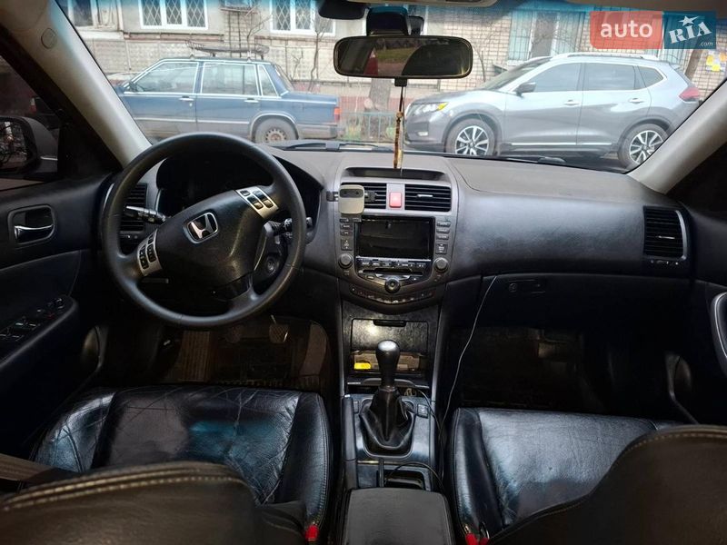 Седан Honda Accord 2004 в Днепре