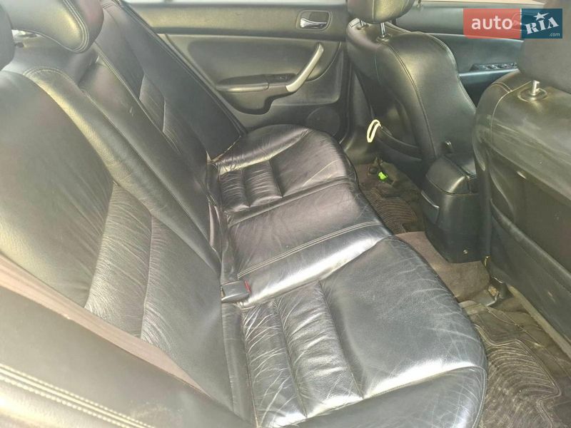 Седан Honda Accord 2004 в Днепре