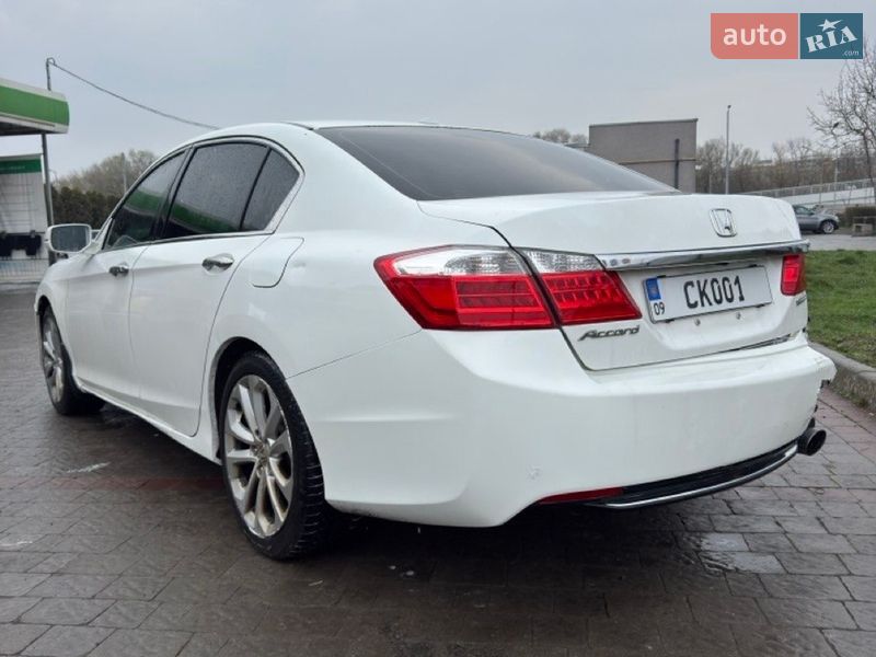 Седан Honda Accord 2013 в Ивано-Франковске