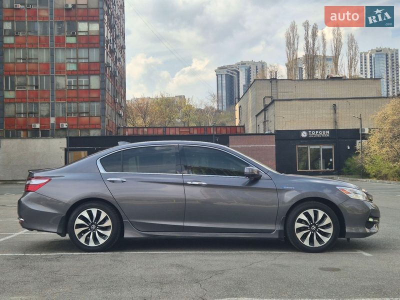 Седан Honda Accord 2016 в Днепре