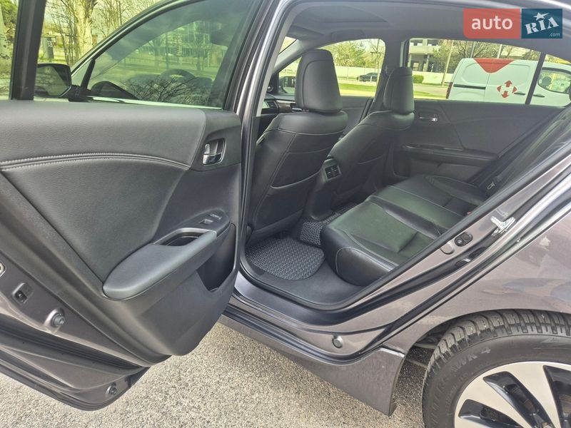 Седан Honda Accord 2016 в Днепре