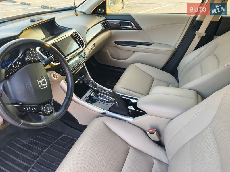Седан Honda Accord 2017 в Днепре