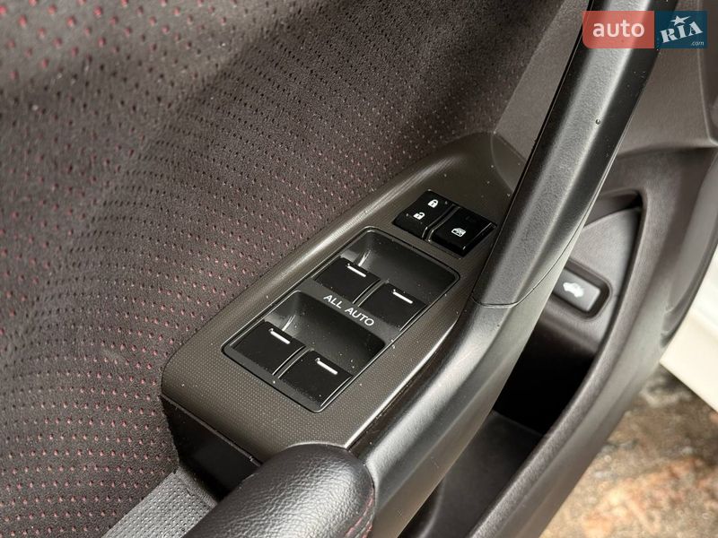 Седан Honda Accord 2012 в Охтирці