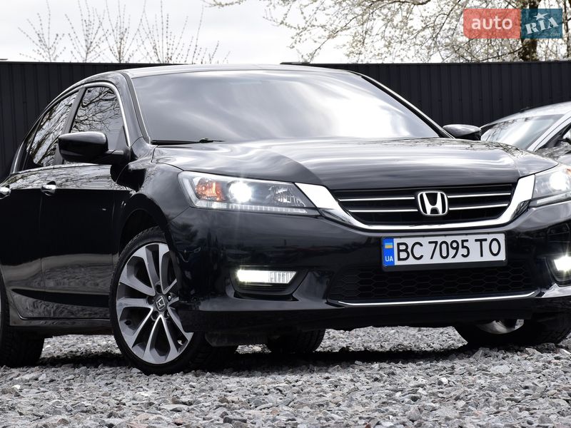 Седан Honda Accord 2014 в Дрогобичі