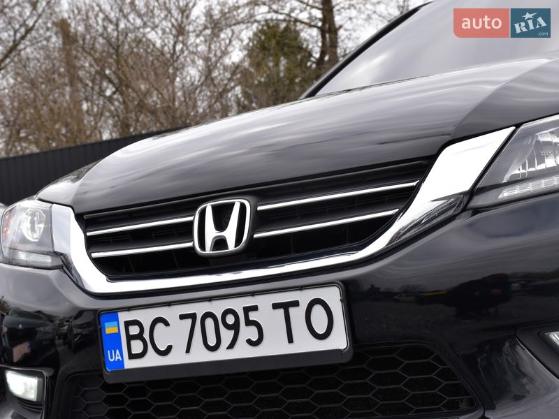 Седан Honda Accord 2014 в Дрогобичі
