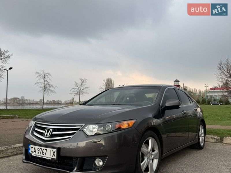 Седан Honda Accord 2010 в Черкассах