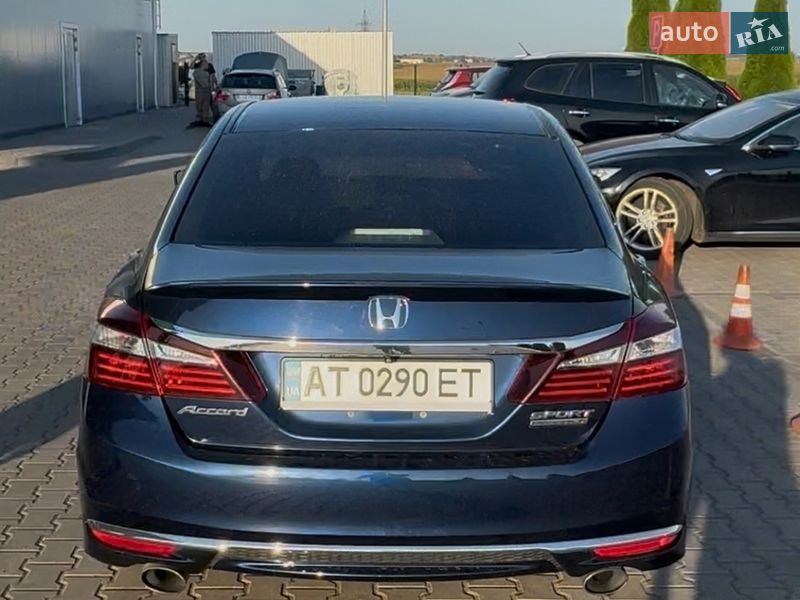 Седан Honda Accord 2016 в Киеве