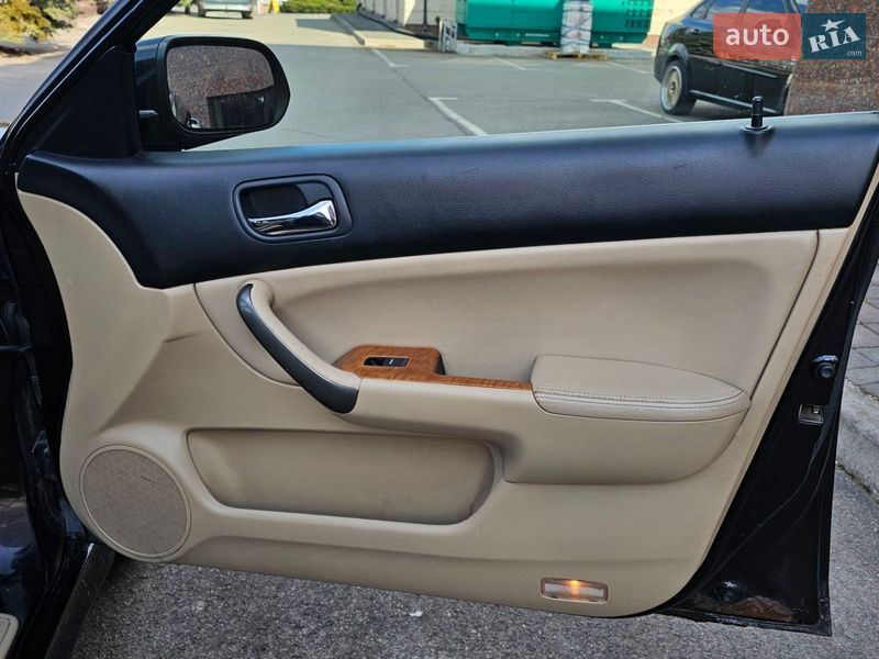 Седан Honda Accord 2006 в Киеве