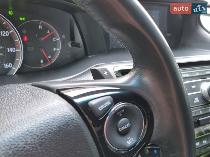 Седан Honda Accord 2015 в Ужгороде