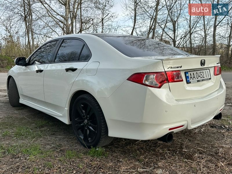 Седан Honda Accord 2010 в Ірпені