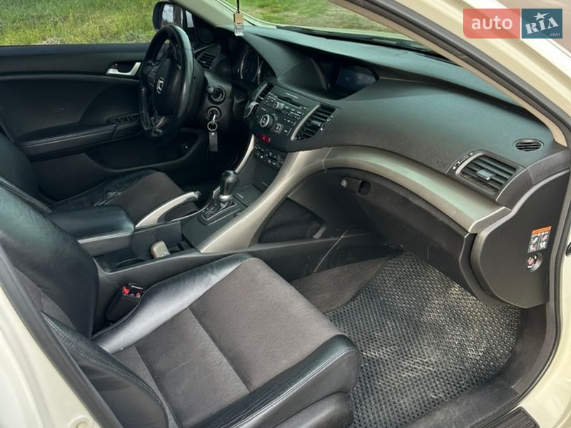 Седан Honda Accord 2010 в Ірпені