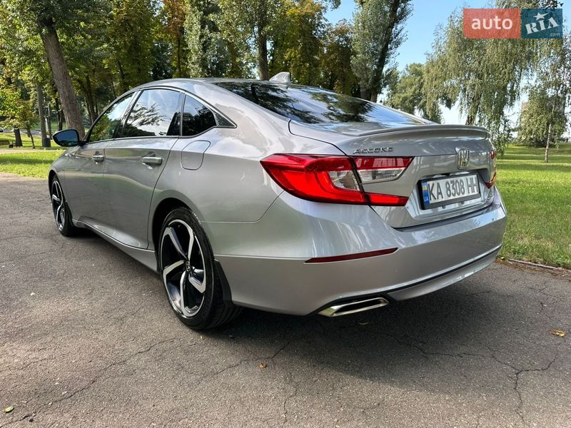 Седан Honda Accord 2020 в Киеве