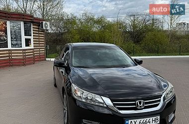 Седан Honda Accord 2013 в Києві