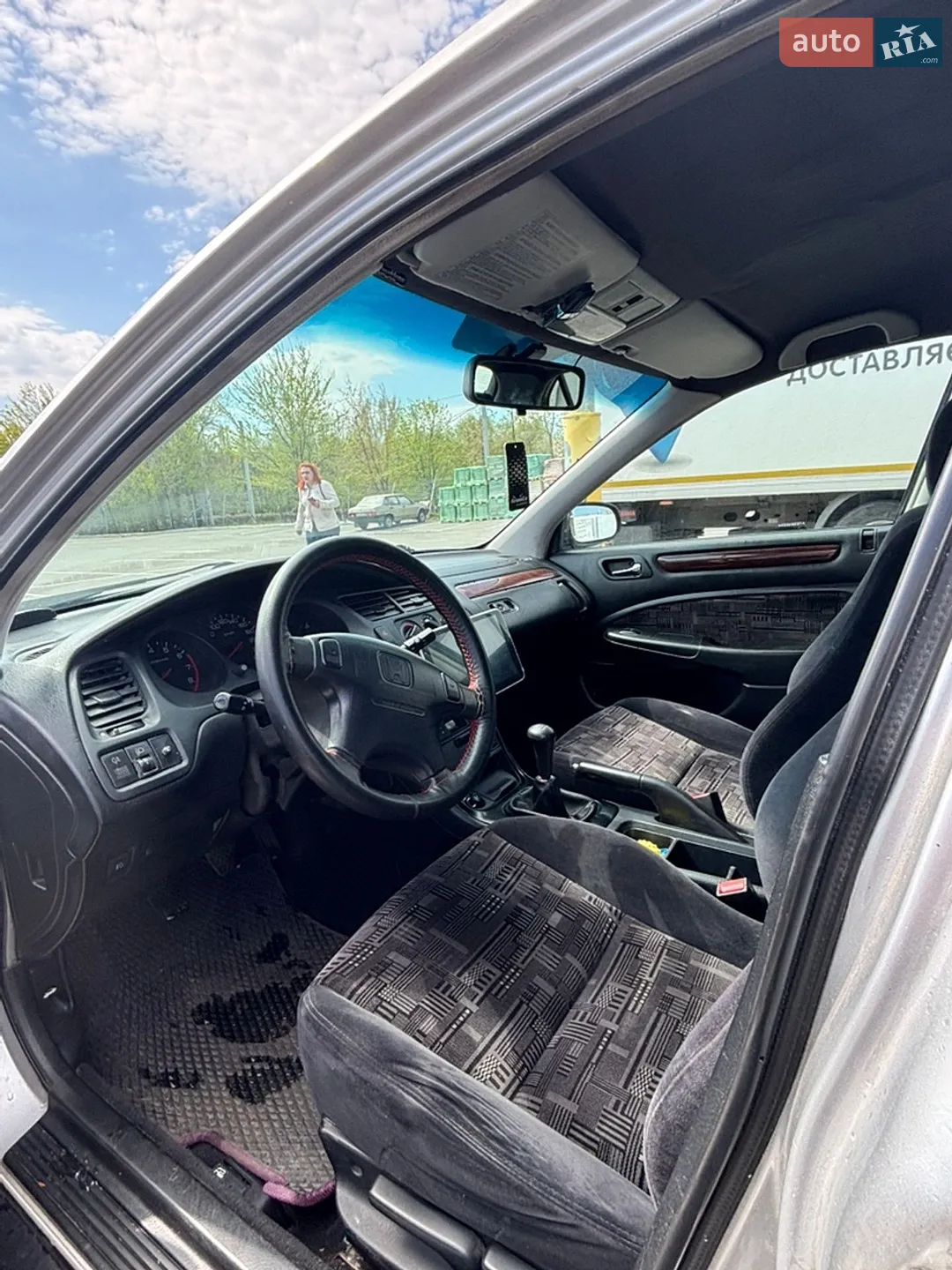 Honda Accord 1999 VIN SHHCH6740YU101026 фото оголошення 9 з 15