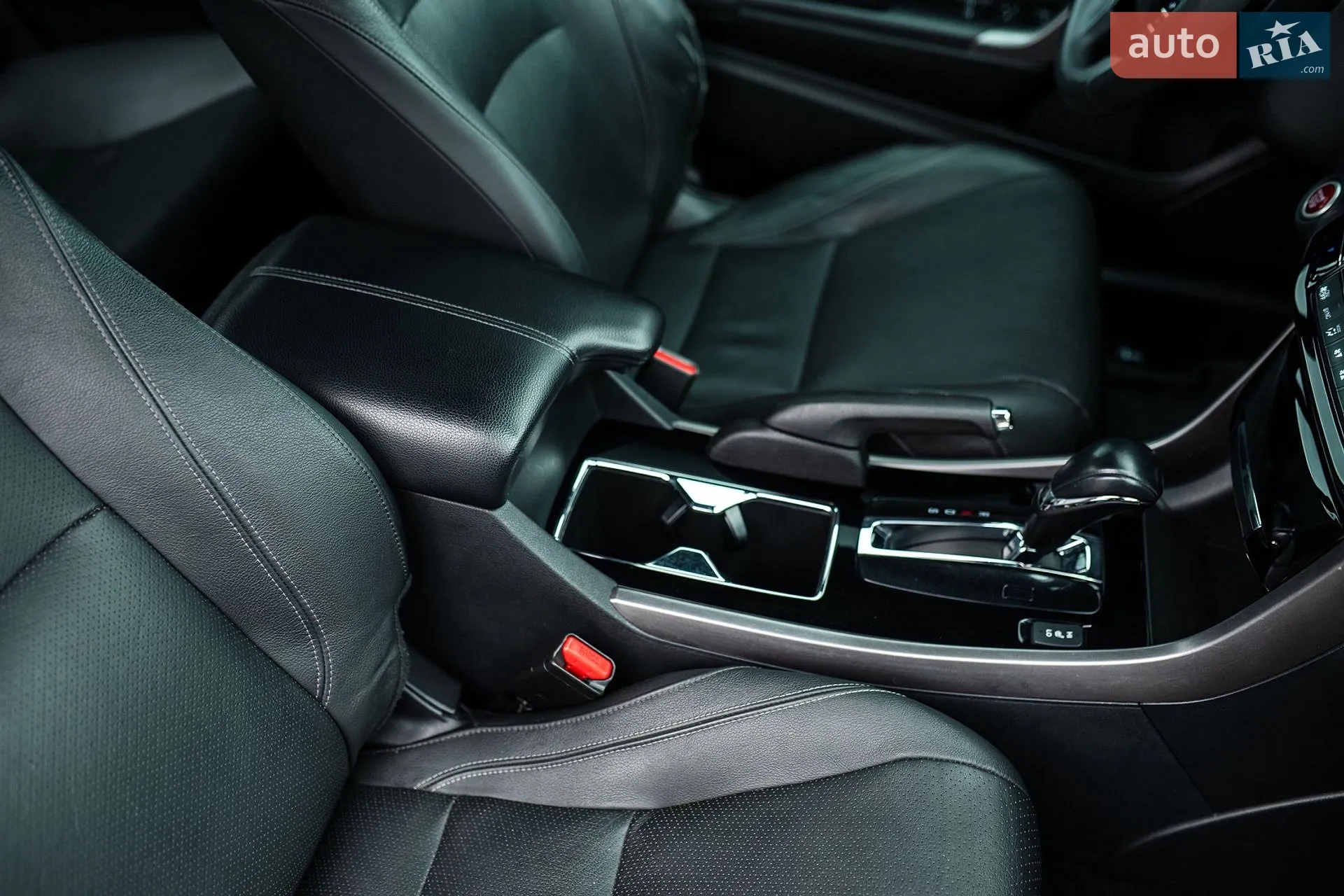 2016 Honda Accord - мініатюра 42
