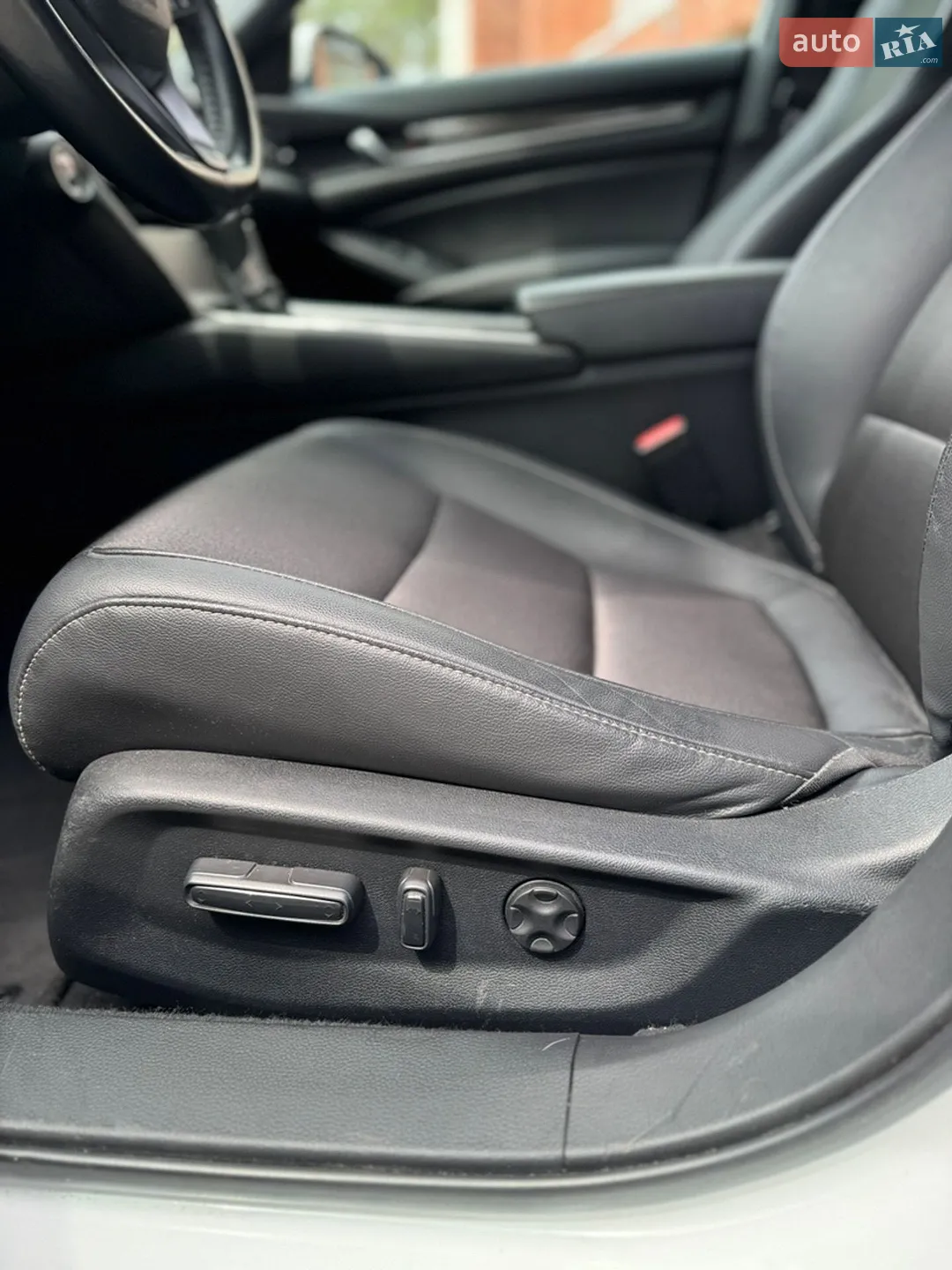2019 Honda Accord - мініатюра 17
