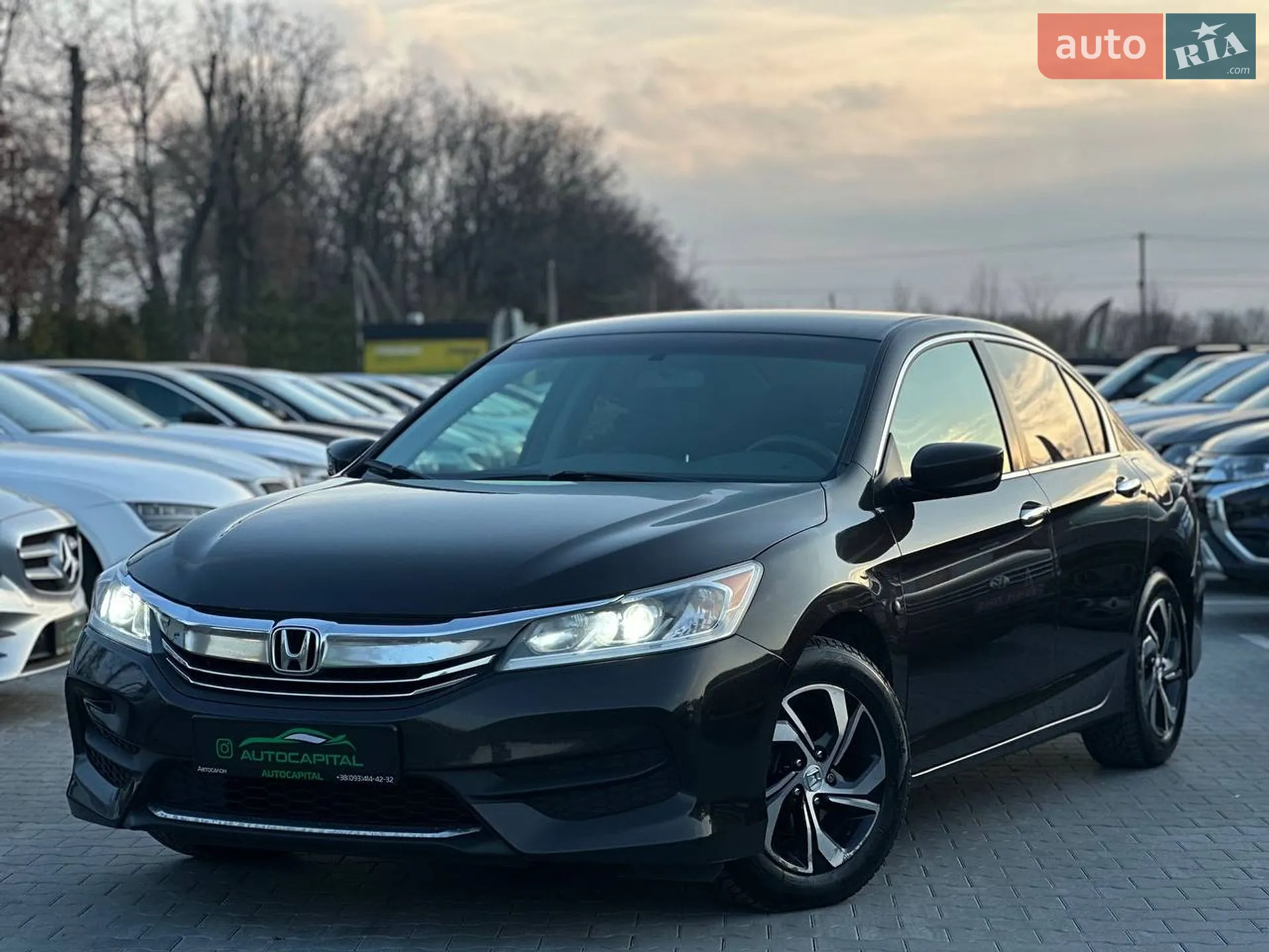 2017 Honda Accord - фото 1