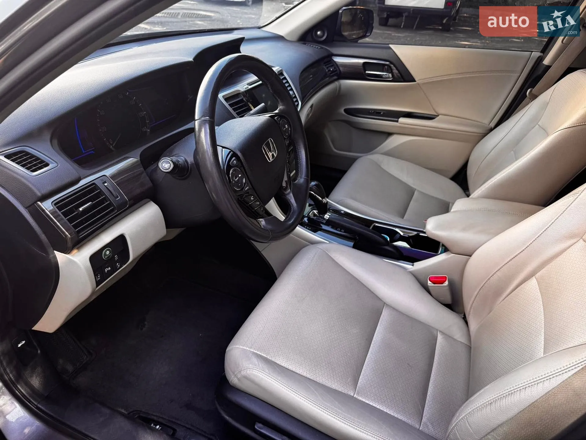 2016 Honda Accord - мініатюра 18