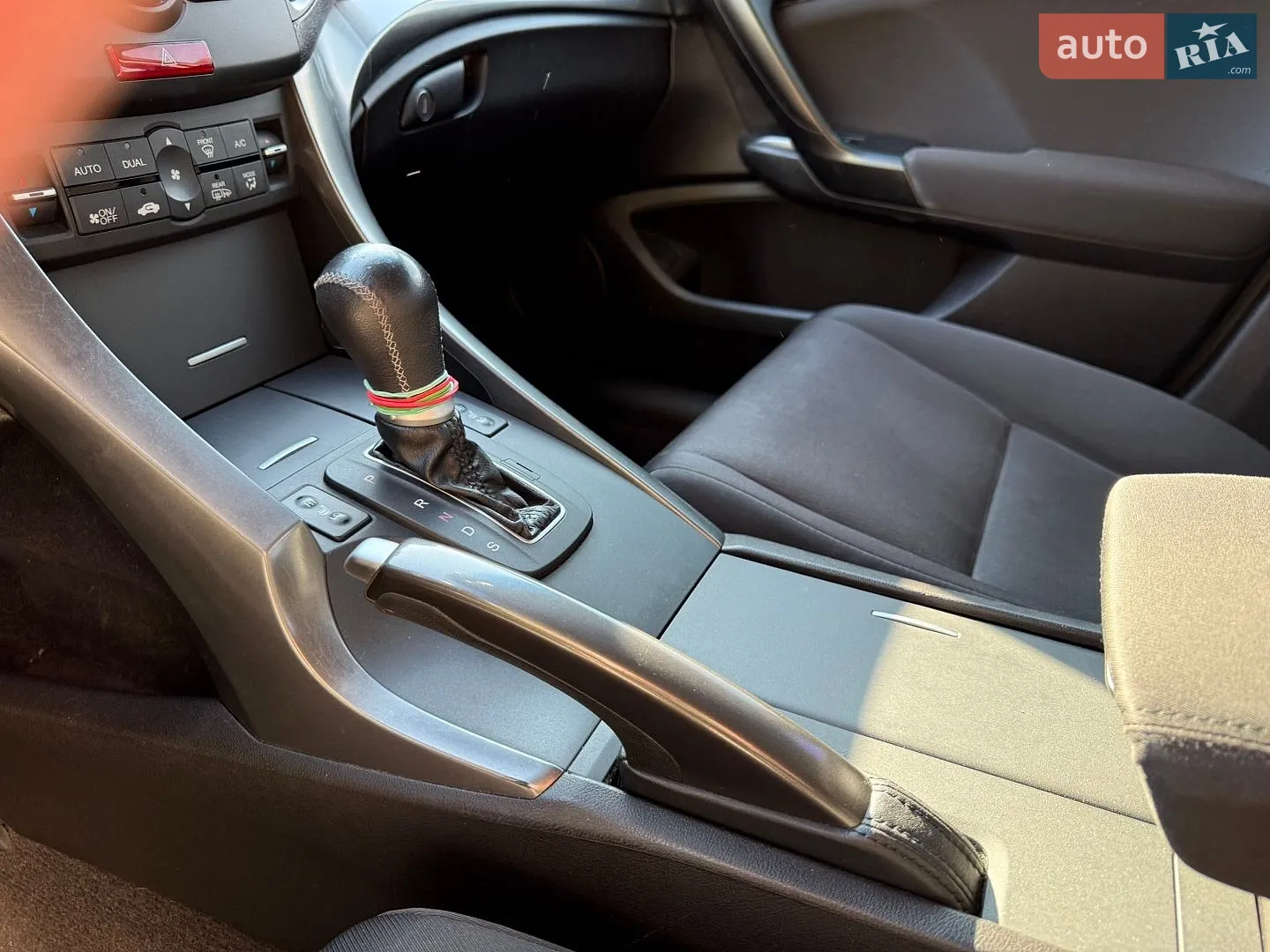 2011 Honda Accord - мініатюра 16