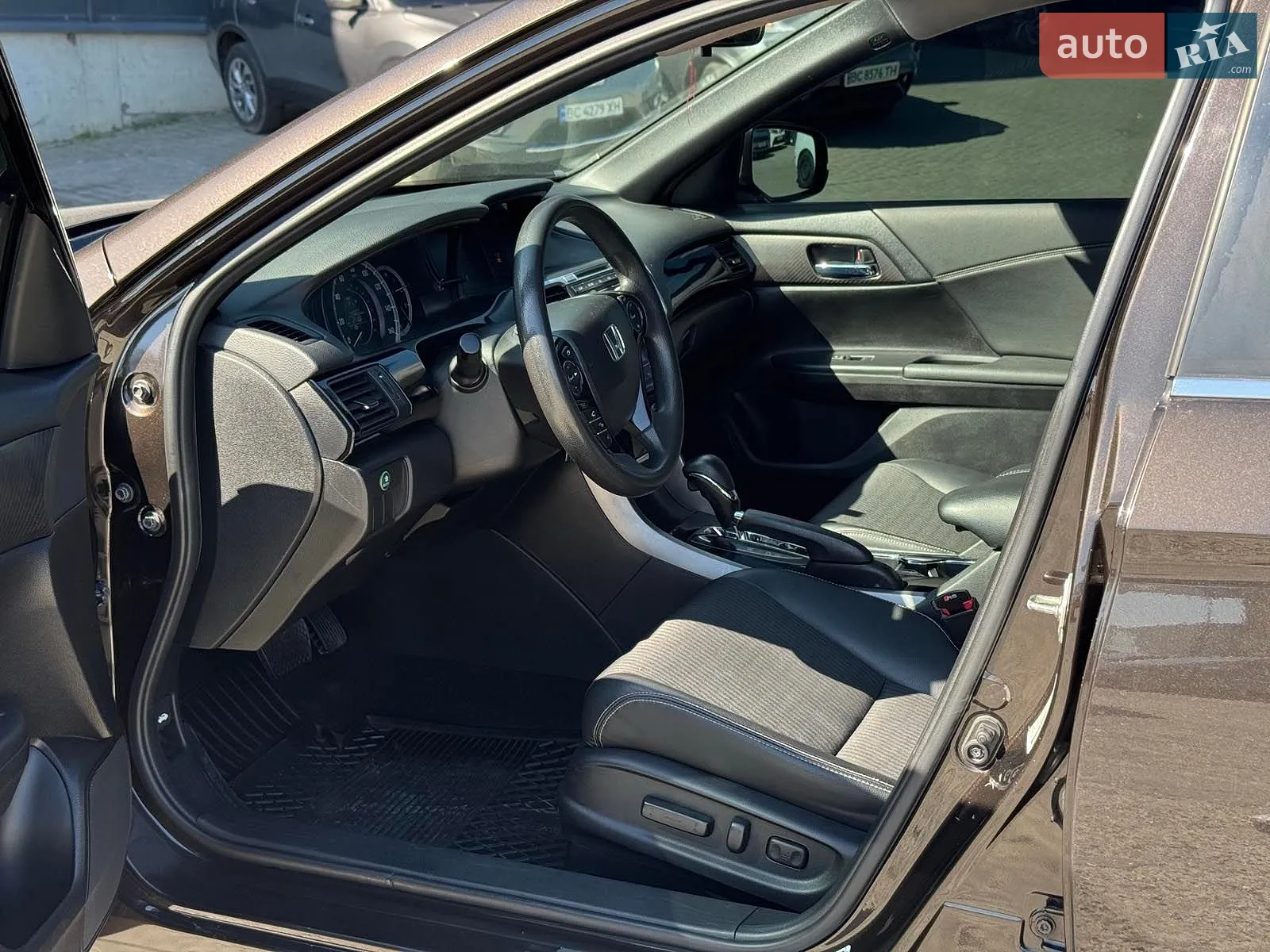 2015 Honda Accord - мініатюра 18