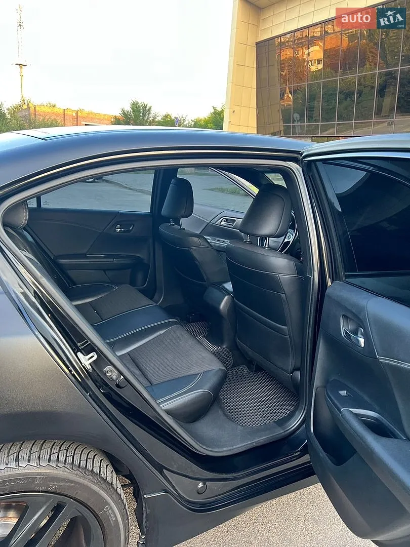 2017 Honda Accord - мініатюра 12