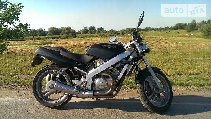 Мотоцикл Классік Honda Bros 400 1988 в Кам'янці-Бузькій фото Мотоцикл Классік Honda Bros 400 1988 в Кам'янці-Бузькій