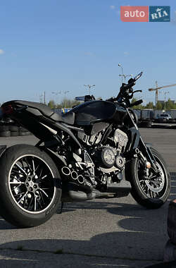 Мотоцикл Без обтекателей (Naked bike) Honda CB 1000R 2022 в 