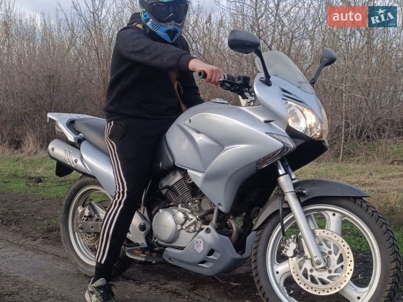 Мотоцикл Туризм Honda CB 250R 2011 в Изюме