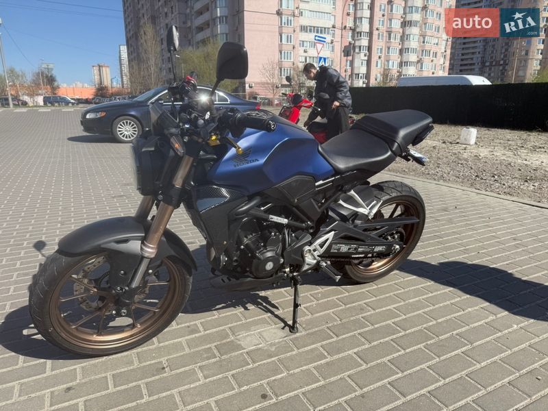 Мотоцикл Без обтекателей (Naked bike) Honda CB 300F 2020 в Киеве фото 4 Мотоцикл Без обтекателей (Naked bike) Honda CB 300F 2020 в Киеве