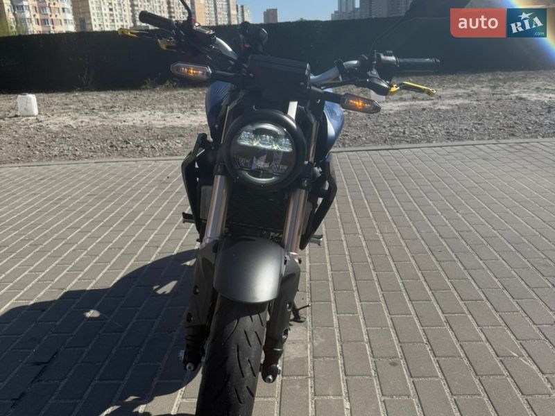 Мотоцикл Без обтекателей (Naked bike) Honda CB 300F 2020 в Киеве фото 11 Мотоцикл Без обтекателей (Naked bike) Honda CB 300F 2020 в Киеве