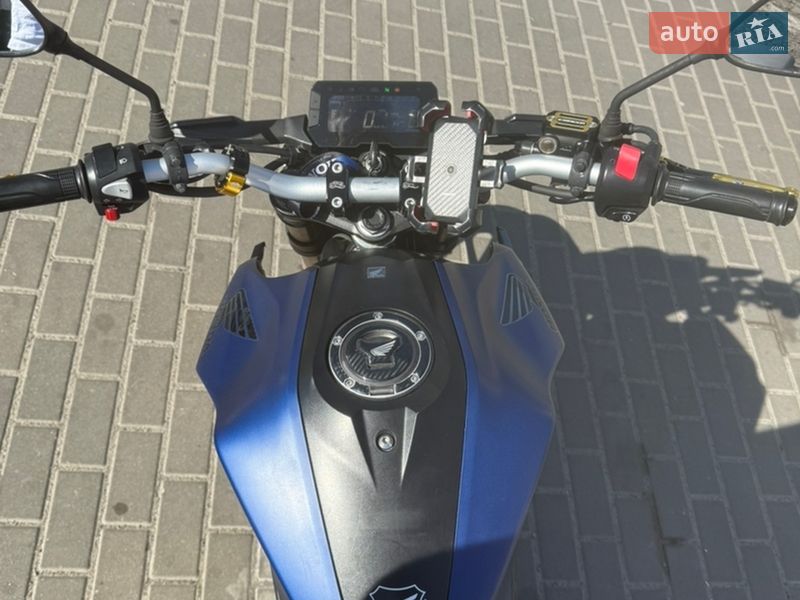 Мотоцикл Без обтекателей (Naked bike) Honda CB 300F 2020 в Киеве фото 13 Мотоцикл Без обтекателей (Naked bike) Honda CB 300F 2020 в Киеве