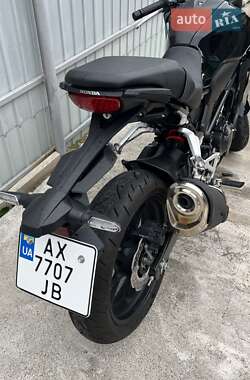 Мотоцикл Без обтекателей (Naked bike) Honda CB 300R 2021 в 