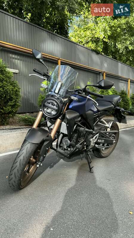 Мотоцикл Без обтекателей (Naked bike) Honda CB 300R 2021 в Днепре фото 9 Мотоцикл Без обтекателей (Naked bike) Honda CB 300R 2021 в Днепре