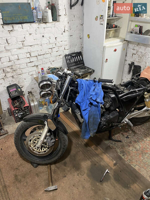 Мотоцикли Honda CB 400SF 1998 в Бишеві