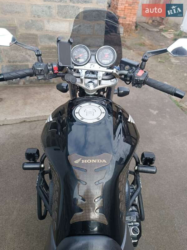 Мотоцикл Классік Honda CB 400SF 2003 в Слов'янську фото 63 Мотоцикл Классік Honda CB 400SF 2003 в Слов'янську