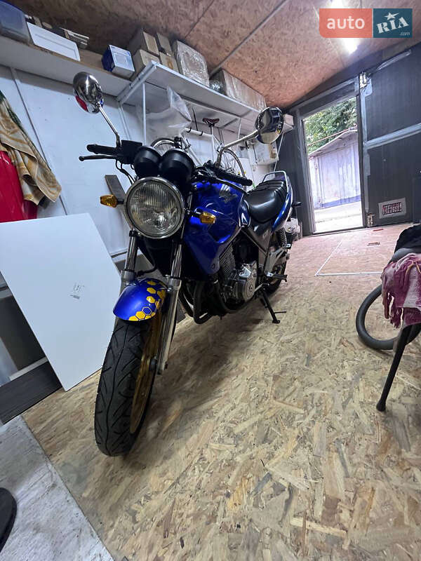 Мотоцикл Классик Honda CB 500 2000 в 