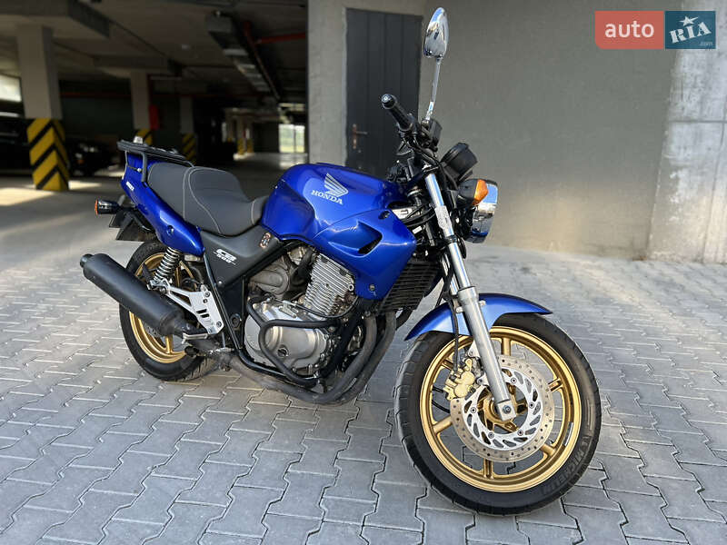 Мотоцикл Без обтекателей (Naked bike) Honda CB 500 2000 в 