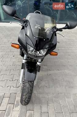 Мотоцикл Спорт-туризм Honda CB 600F Hornet 2000 в 
