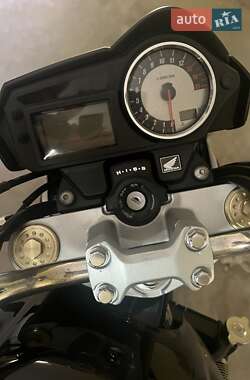 Мотоцикл Без обтекателей (Naked bike) Honda CB 600F Hornet 2005 в 